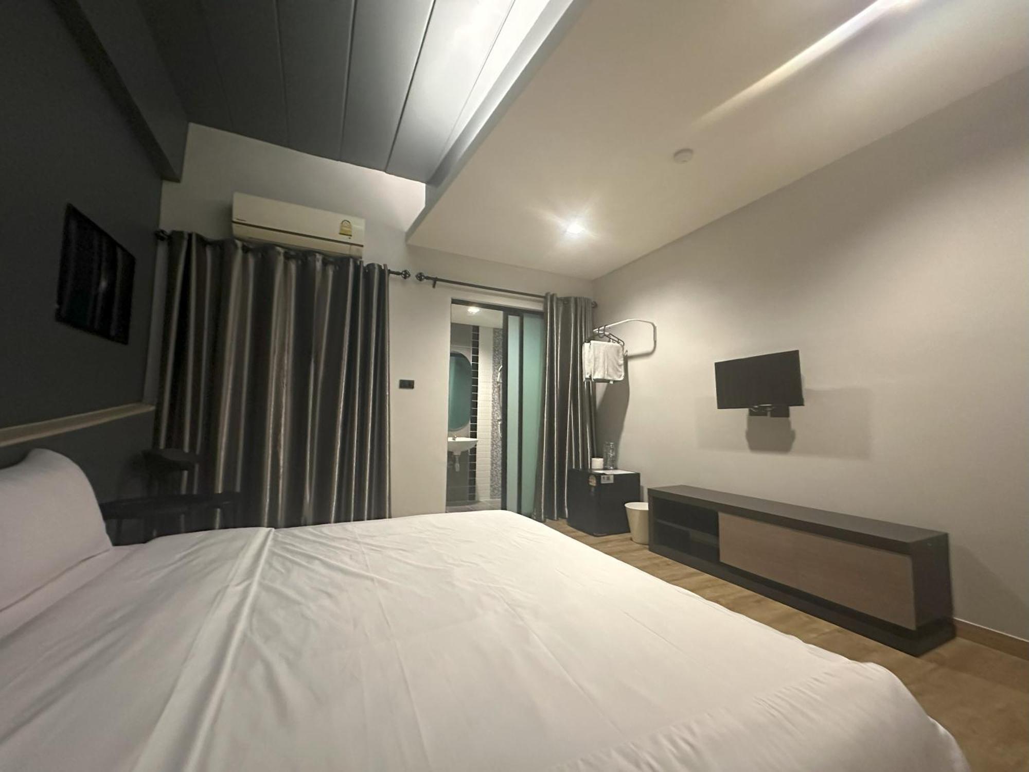 Bed-Room At Suvarnabhumi Airport - Newly Renovated Bangkok Exterior photo